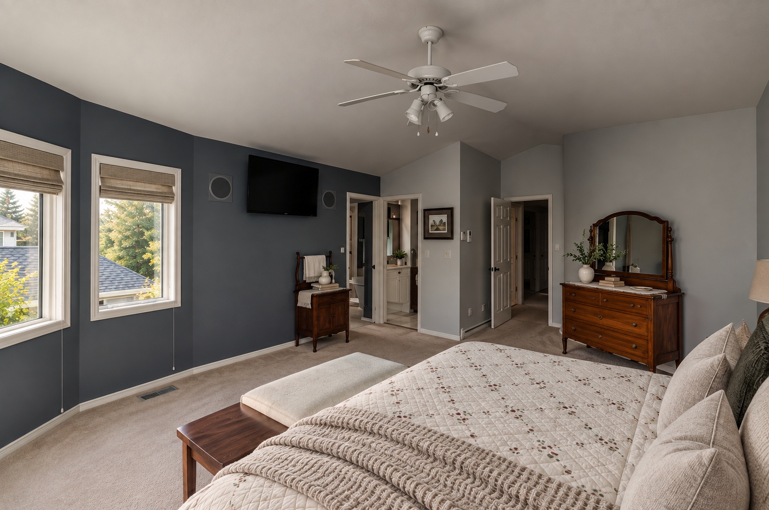 Primary bedroom before renovation